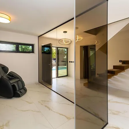 5 Bedroom Cozy In *