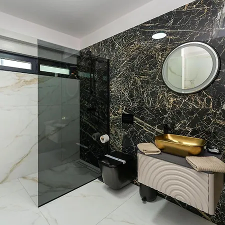 5 Bedroom Cozy In * Sukošan